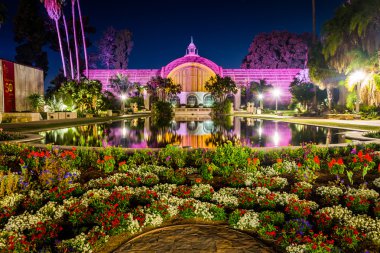 Ve gece, Lily Pond Balboa Park, S botanik İnşaat
