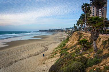 Pasifik Okyanusu ve Pacific Beach, California sahilinde görünümü