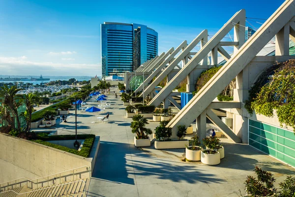 The exterior of the Convention Center in San Diego, California. — Stock Photo, Image