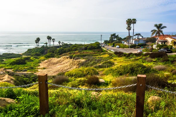 View of Ladera Street and the Pacific Ocean from Sunset Cliffs N — Stock Photo, Image