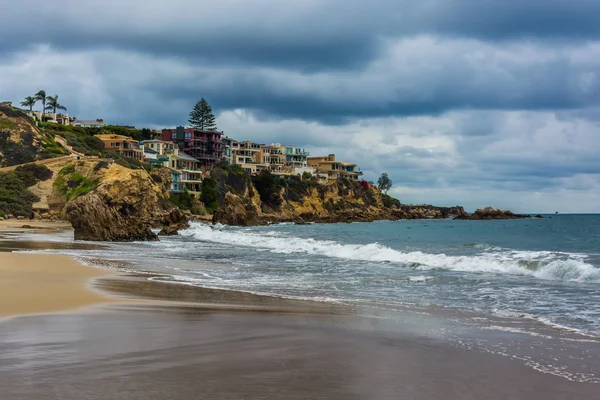 Oceano Pacífico e falésias em Corona del Mar, Califórnia . — Fotografia de Stock