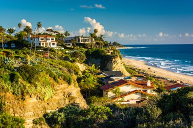 Görünümü uçurumdan San Clemente, Calif, plajdan ve evler