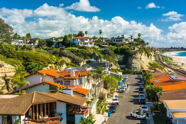 Vista das casas e do Oceano Pacífico de um penhasco em San Clement — Fotografia de Stock