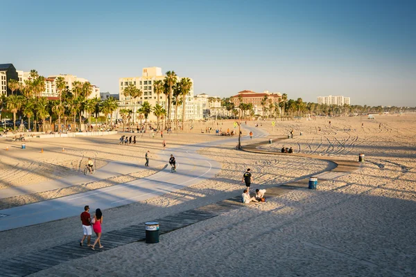 Widok z chodników na plaży w Santa Monica w Kalifornii. — Zdjęcie stockowe