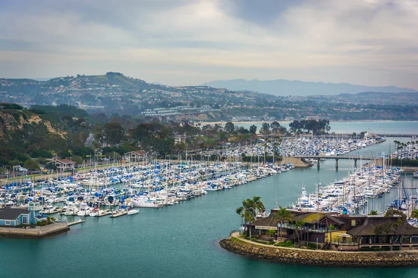 View of the harbor and a marina from Ken Sampson Overlook Park i — Stock Photo, Image