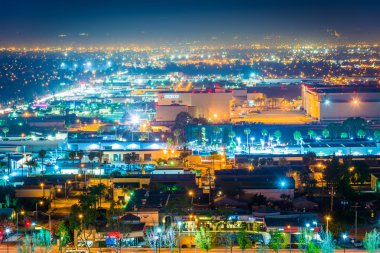 Tepe Park, Signal Hill, Long Beach, Califo gece görüş