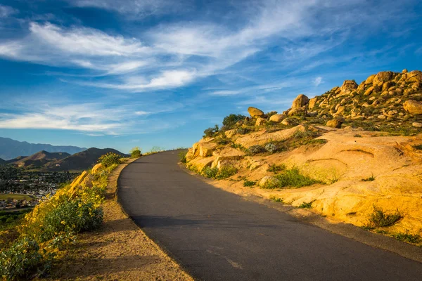 Sendero en Mount Rubidoux Park, en Riverside, California . — Foto de Stock