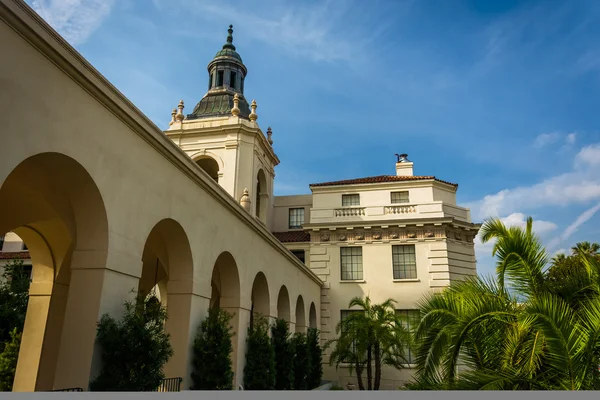 The exterior of City Hall, in Pasadena, California. — Stock Photo, Image