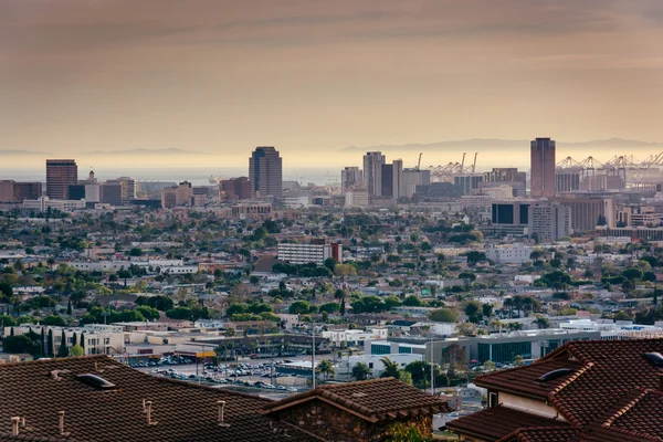 Blick auf die lange Strandsilhouette vom Hilltop Park, im Signalhügel — Stockfoto