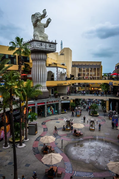 Hollywood and Highland Center, em Hollywood, Los Angeles, Califórnia — Fotografia de Stock