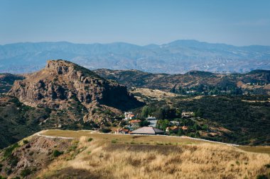 M Decker kanyon yolu Santa Monica dağlardan görünümünü