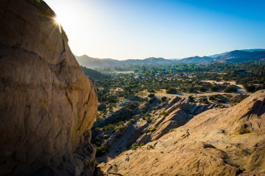 Kayalar ve görünümü Vasquez Rocks ilçe Park, Agua Dulce, Cali