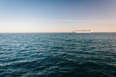 Yolcu gemisi Pasifik Okyanusu, Santa Barbara, California gördüm