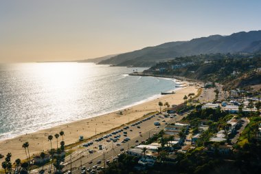 Pacific Palisades, Kaliforniya Pasifik Okyanusu'nda görünümünü.