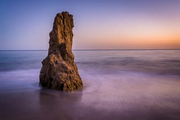 Montón de mar en el Océano Pacífico al atardecer, en el Estado de El Matador Be — Foto de Stock