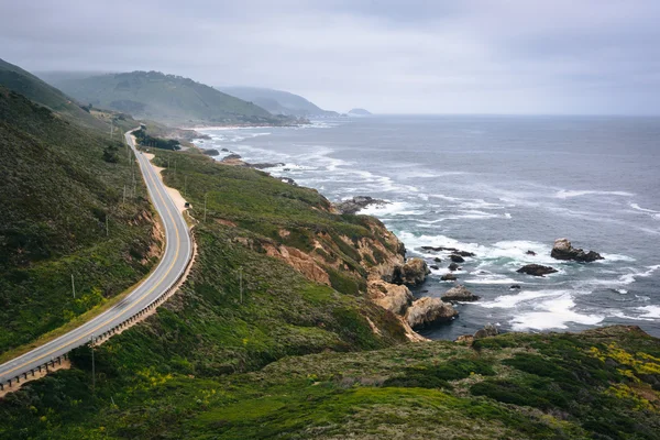 Syn på Pacific Coast Highway, på Garrapata State Park, Californ — Stockfoto