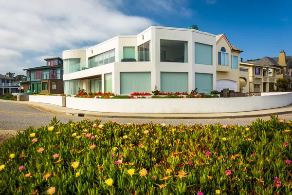 Hus längs Cliff Drive, i Santa Cruz, Kalifornien. — Stockfoto