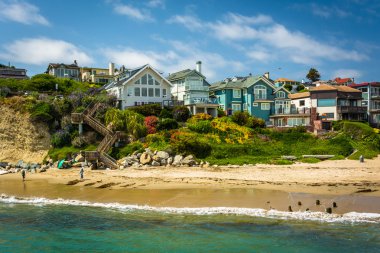 Blöf Beach'te Capitola, Californi yukarıda evlerin görünümü