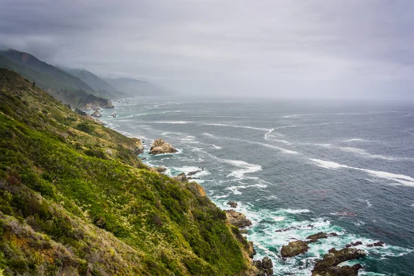 Widok na wybrzeże Pacyfiku w Big Sur, California. — Zdjęcie stockowe