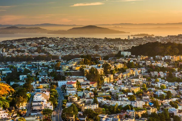 Ochtend weergave uit Twin Peaks, in San Francisco, Californië. — Stockfoto