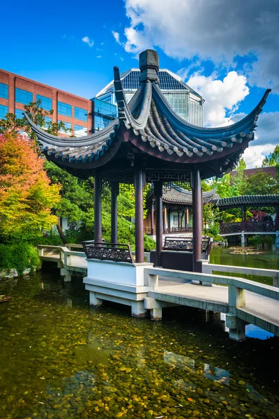 Pagode in het Lan Su Chinese Garden in Portland, Oregon. — Stockfoto