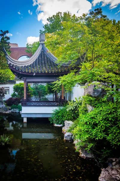Pagoda på Lan Su Chinese Garden, i Portland, Oregon. — Stockfoto