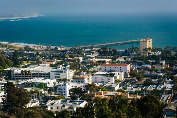 Vue du centre-ville de Ventura et de la côte du Pacifique depuis Grant Park , — Photo