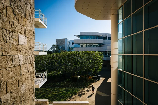 Moderno exterior del Getty Center, en Brentwood, Los Ángeles , — Foto de Stock