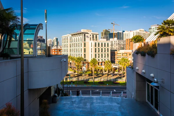 Staircase and view of downtown at the Convention Center in San D — Stock Photo, Image