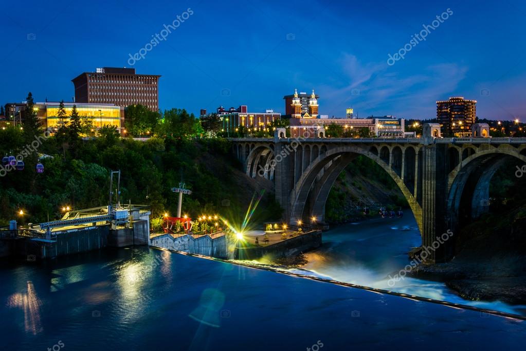 The Monroe Street Dam and bridge at night, in Spokane, Washingto Stock
