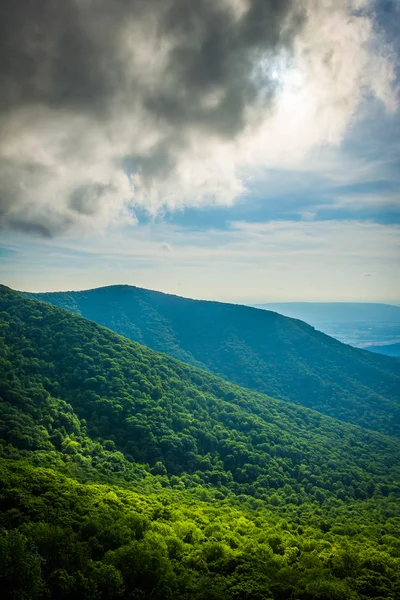 Widok z Rock sierp, w Parku Narodowego Shenandoah, Virginia. — Zdjęcie stockowe