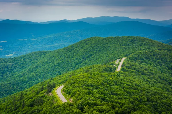 Weergave van de Blue Ridge Mountains van kleine stenen Man berg, — Stockfoto