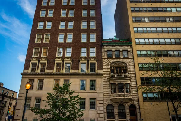 Buildings at Rittenhouse Square in Philadelphia, Pennsylvania. — Stock Photo, Image