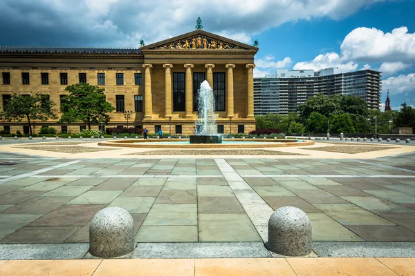 Fountain and the Art Museum in Philadelphia, Pennsylvania. — Stock Photo, Image