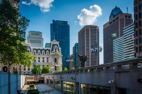 Şehir merkezinde, Philadelphia, Pennsylvania modern binalar. — Stok fotoğraf