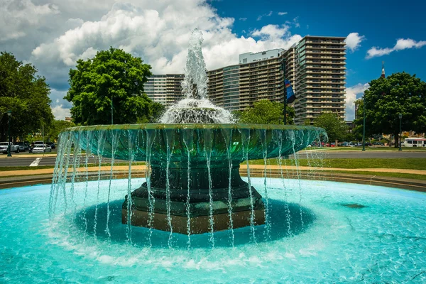 Fountain at Eakins Oval in Philadelphia, Pennsylvania. — Stock Photo, Image