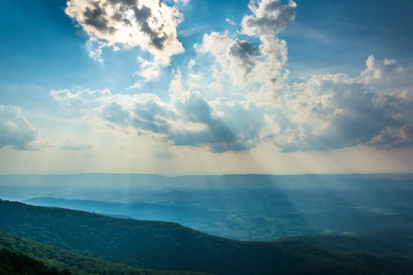 Crepuscular ışınları shenandoah Vadisi, küçük st seen üzerinde — Stok fotoğraf