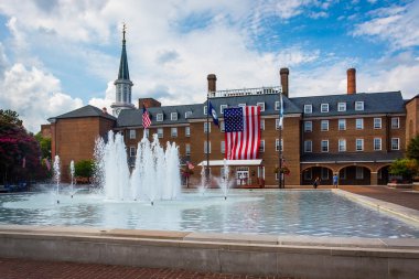 Pazar Meydanı ve City Hall, Alexandria, Virginia.
