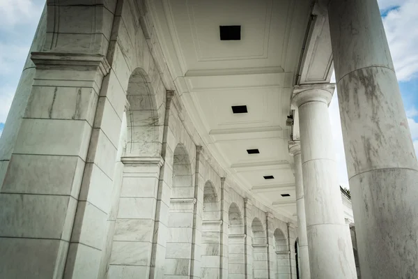 Architektonische Details am Arlington Memorial Amphitheater in — Stockfoto