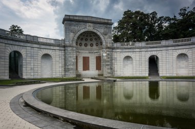 Askerlik için Amerika Anıtı, Arlington kadınlarda