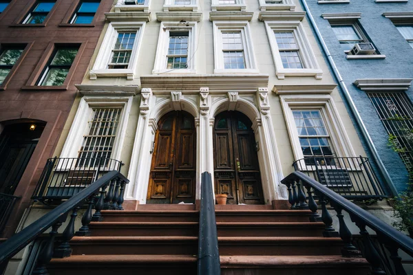 典雅的建筑，在切尔西，纽约曼哈顿的步骤. — 图库照片