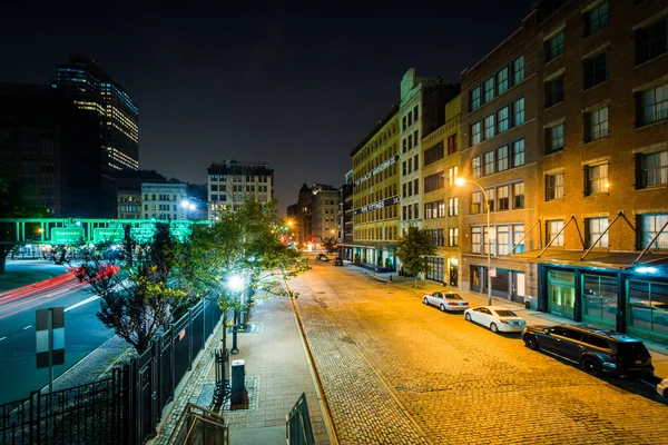 View of Laight Street at night, in Tribeca, Manhattan, New York. — Stock Photo, Image