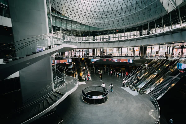 El interior del Fulton Center en Lower Manhattan, Nueva York . —  Fotos de Stock