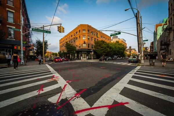 Intersección de la avenida Driggs y la avenida Metropolitan en William — Foto de Stock