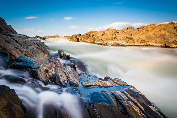 Larga exposición de cascadas en el río Potomac en Great Falls Pa — Foto de Stock