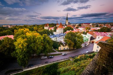 Old Town, Patkuli görüntüleme platformu üzerinde Toompea H dan görünümünü