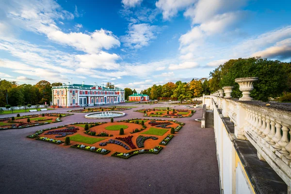 Kadriorg Palace, på parken Kadrioru, i Tallinn. — Stockfoto