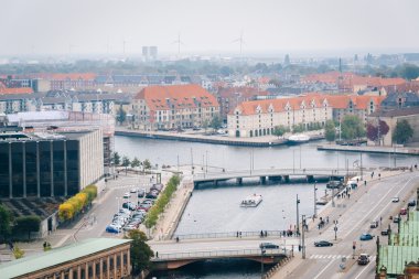 Christiansborg Sarayı kuleden Kopenhag, Denmar görüntüleyin.