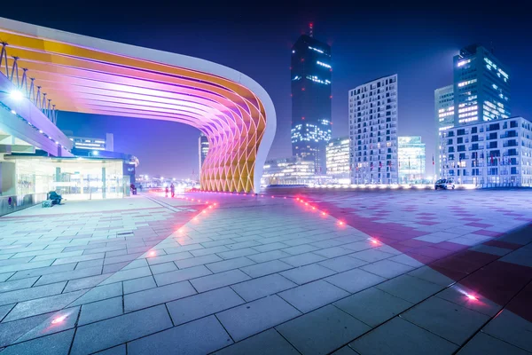 Modern buildings at night, at Donau City in Vienna, Austria. — Stock Photo, Image