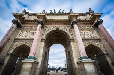 Arc de Triomphe du atlıkarınca, Paris, Fransa.